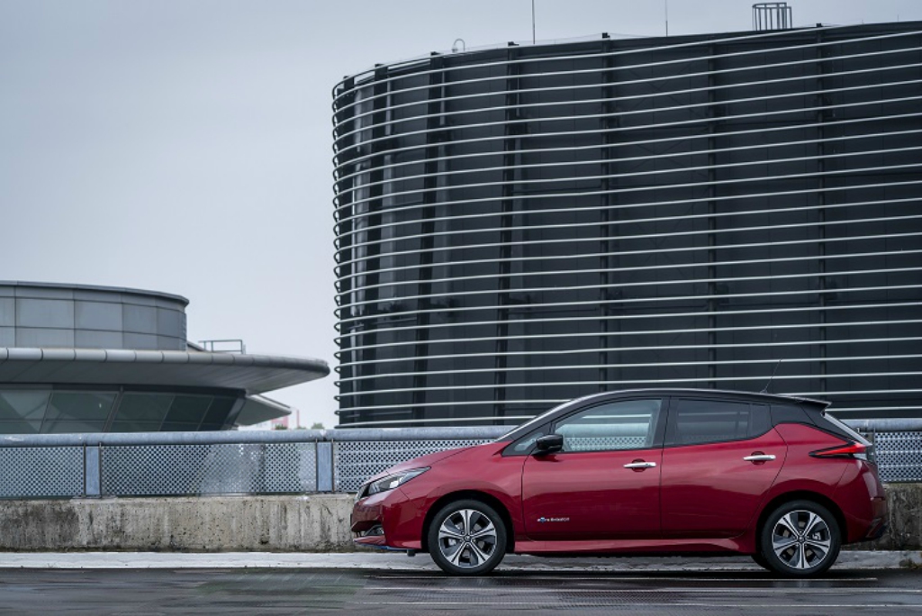 Nissan LEAF es nombrado coche del año en Stuff Gadgets Awards