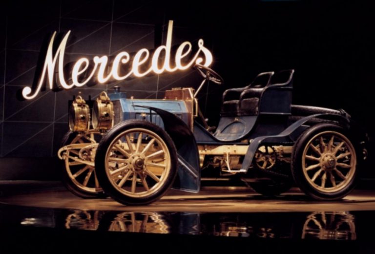 El nombre de Mercedes-Benz tiene una historia de ya 120 años.