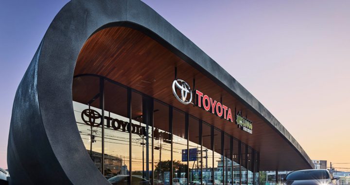 La revolucionaria agencia de Toyota en Osaka