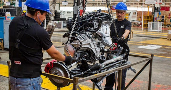 Industria automotriz mueve a mexico