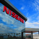 Nissan reabre sus plantas