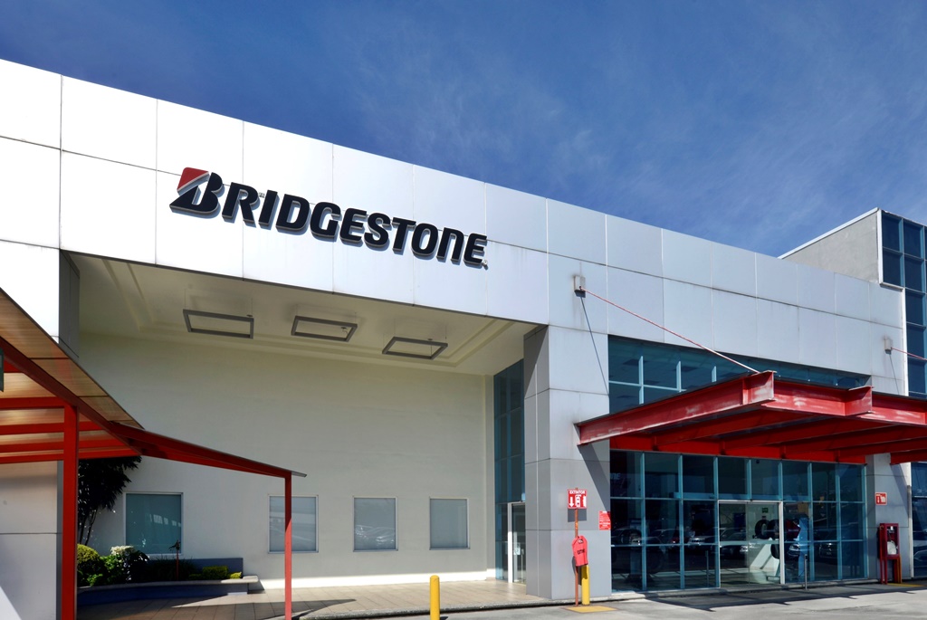 Bridgestone reinicia operaciones en México