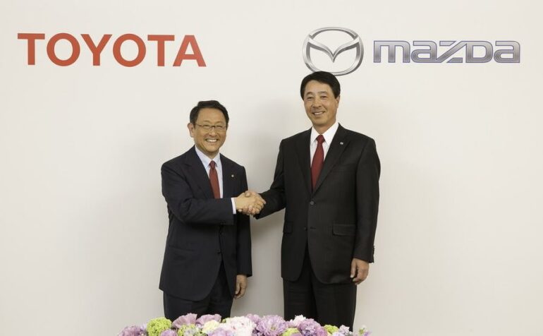 Toyota y Mazda