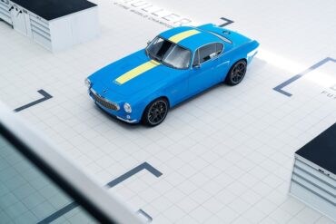 VOlvo P1800 Cyan Racing