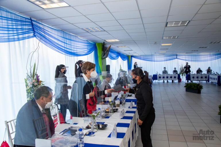 Hitachi recibe certificación Q1 de Ford