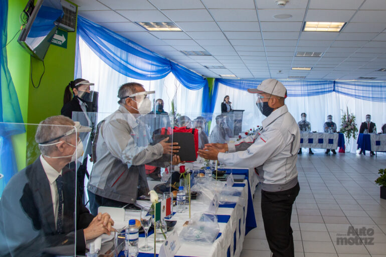 Hitachi recibe certificación Q1 de Ford