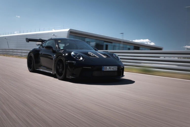El mundo conocerá al Porsche 911 GT3 RS en los próximos días