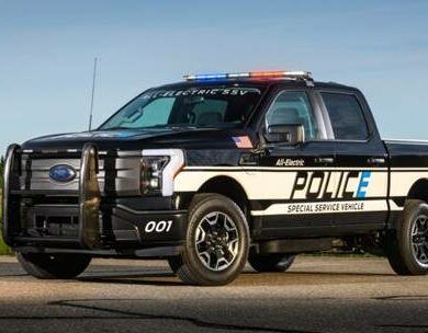 Ford "limpia" a la policía de E.U con la F-150 Lightning Pro 2023