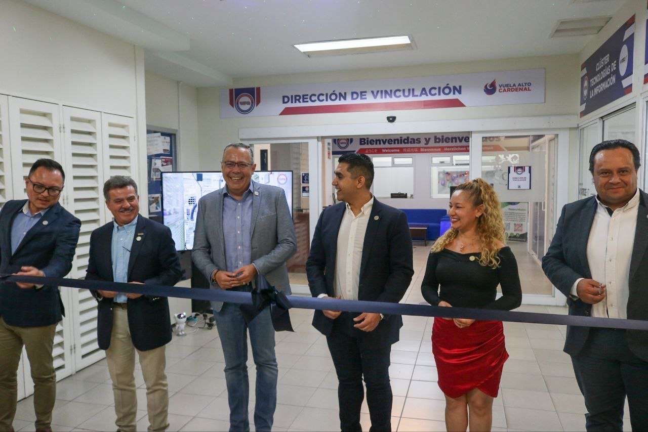 Clúster Automotriz de Querétaro inaugura oficinas en la UPQ