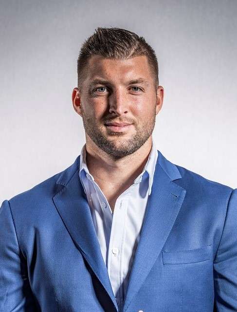 TIM TEBOW EN SEMA SHOW