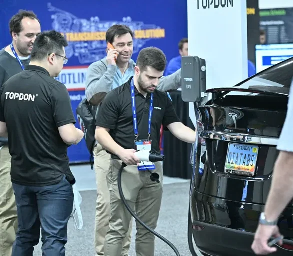 AAPEX Show ofrece pláticas de electromovilidad