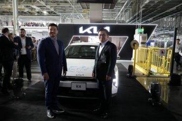 Kia celebra la producción de su unidad 2 millones
