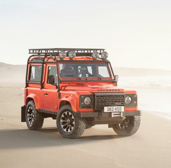 Defender V8 Classic De Works Bespoke