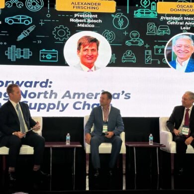 Collin Shaw, presidente MEMA; Alexander Firsching, Presidente de Robert Bosch México y Óscar Domínguez, Presidente de LEAR de México y Centroamérica.