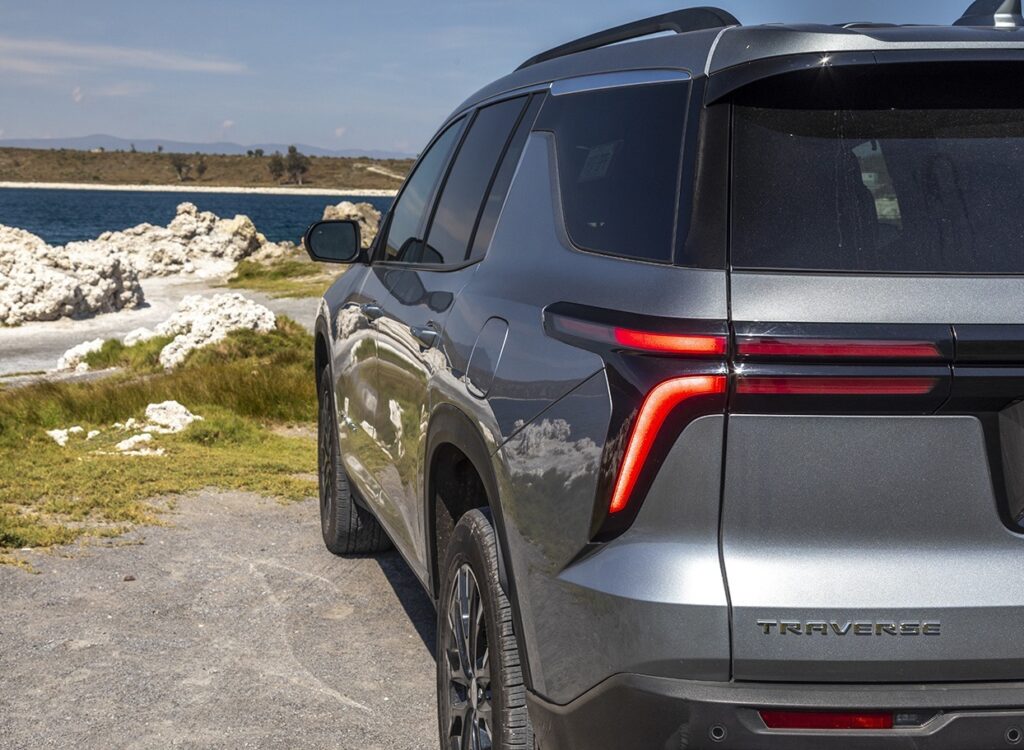 CHEVROLET TRAVERSE (6)