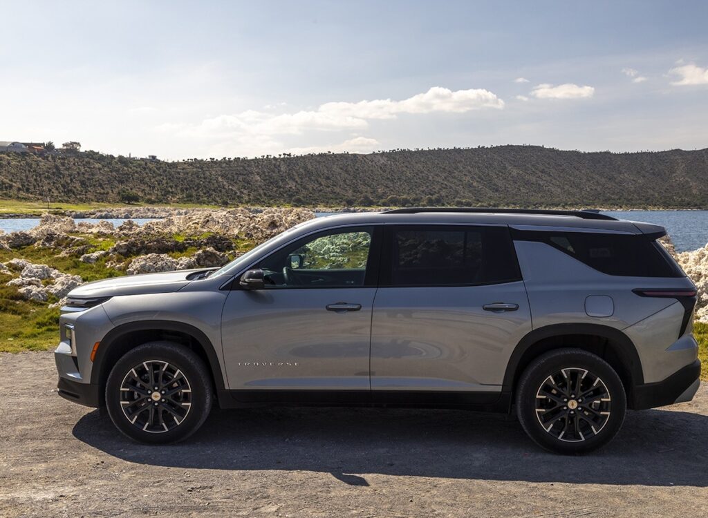 CHEVROLET TRAVERSE (8)