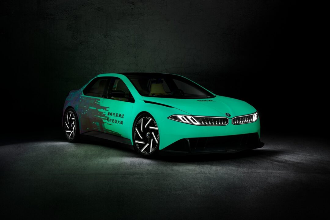 P90595355_lowRes_bmw-vision-driving-e