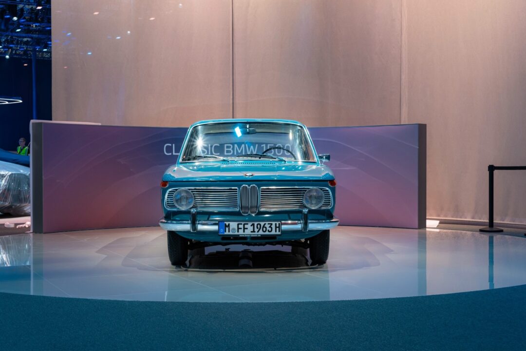 P90596330_lowRes_bmw-1500-04-2025