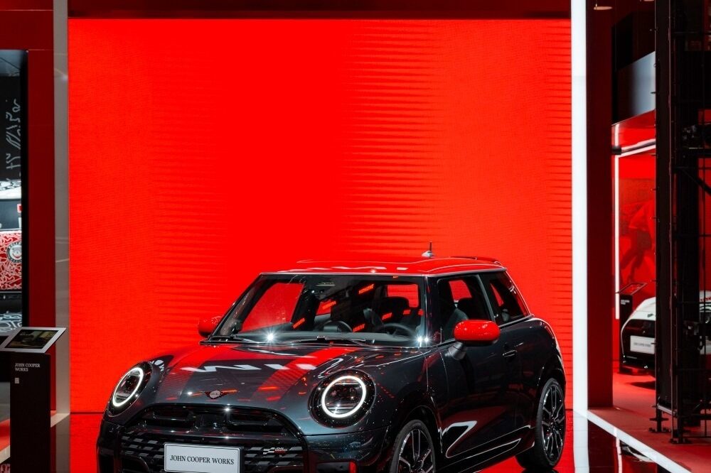 P90596374_lowRes_mini-john-cooper-wor