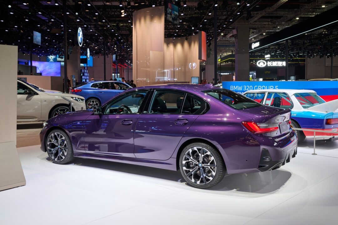 P90596384_lowRes_bmw-3-series-edition