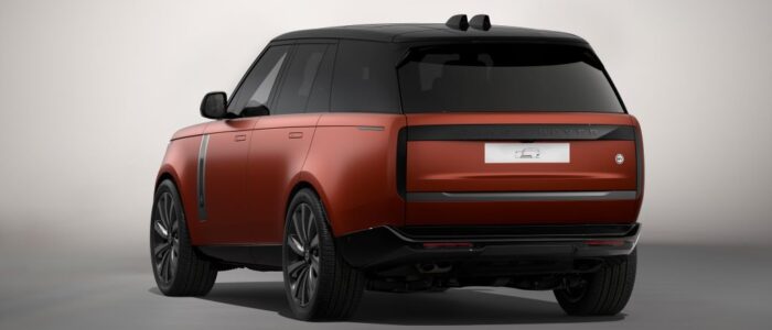 Range Rover SV Bespoke Santuario Edition a