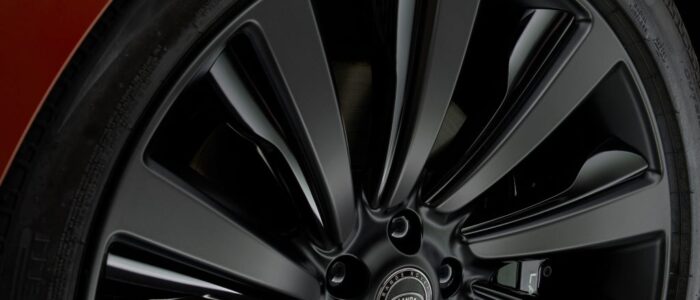 Range Rover SV Bespoke Santuario Edition d