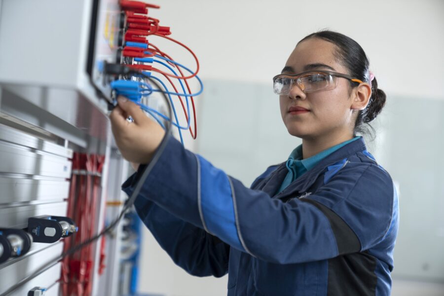 Dual Program Apprentice 6