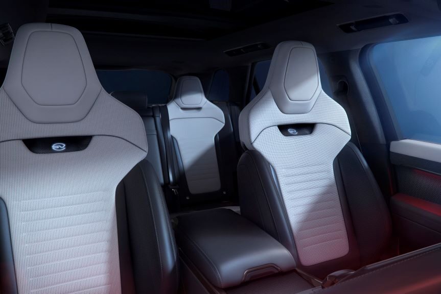 Range Rover Sport SV Carbon b