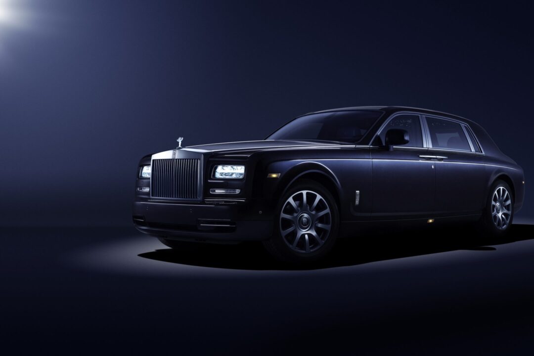 P90133117_lowRes_rolls-royce-phantom-